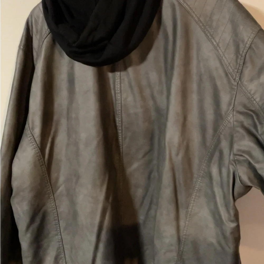 Black Rivet jacket! In excellent condition, only worn once to try on! - Picture 5 of 5